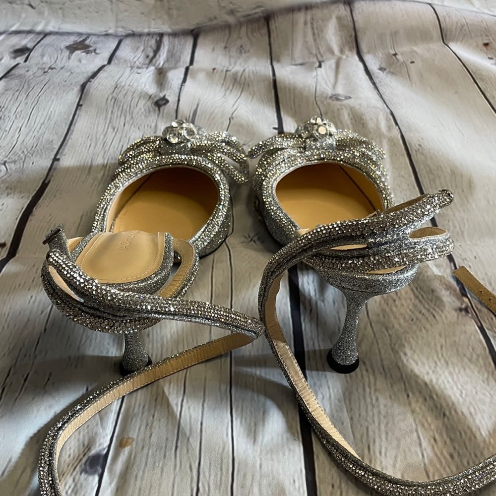 New Mach & Mach Double Bow Crystal-Embellished Silver Glitter Pumps Size 36 - Picture 6 of 8
